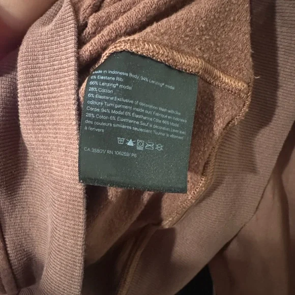 Lululemon|Warm Down Crew
Ancient Copper sweater - Picture 4 of 4